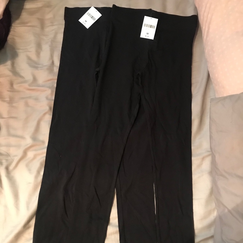 Black leggings x2